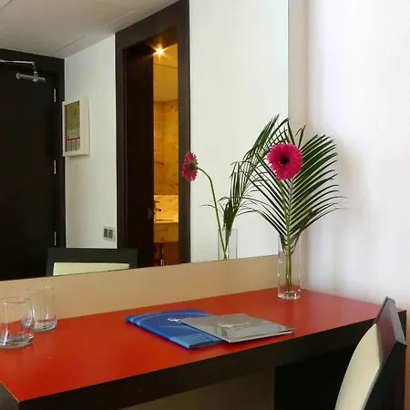 Grupotel Gravina Барселона