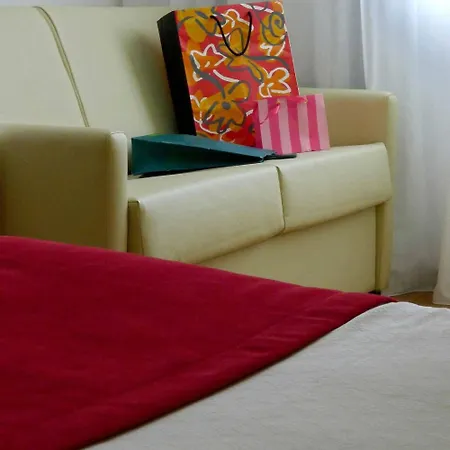 Отель Grupotel Gravina Барселона